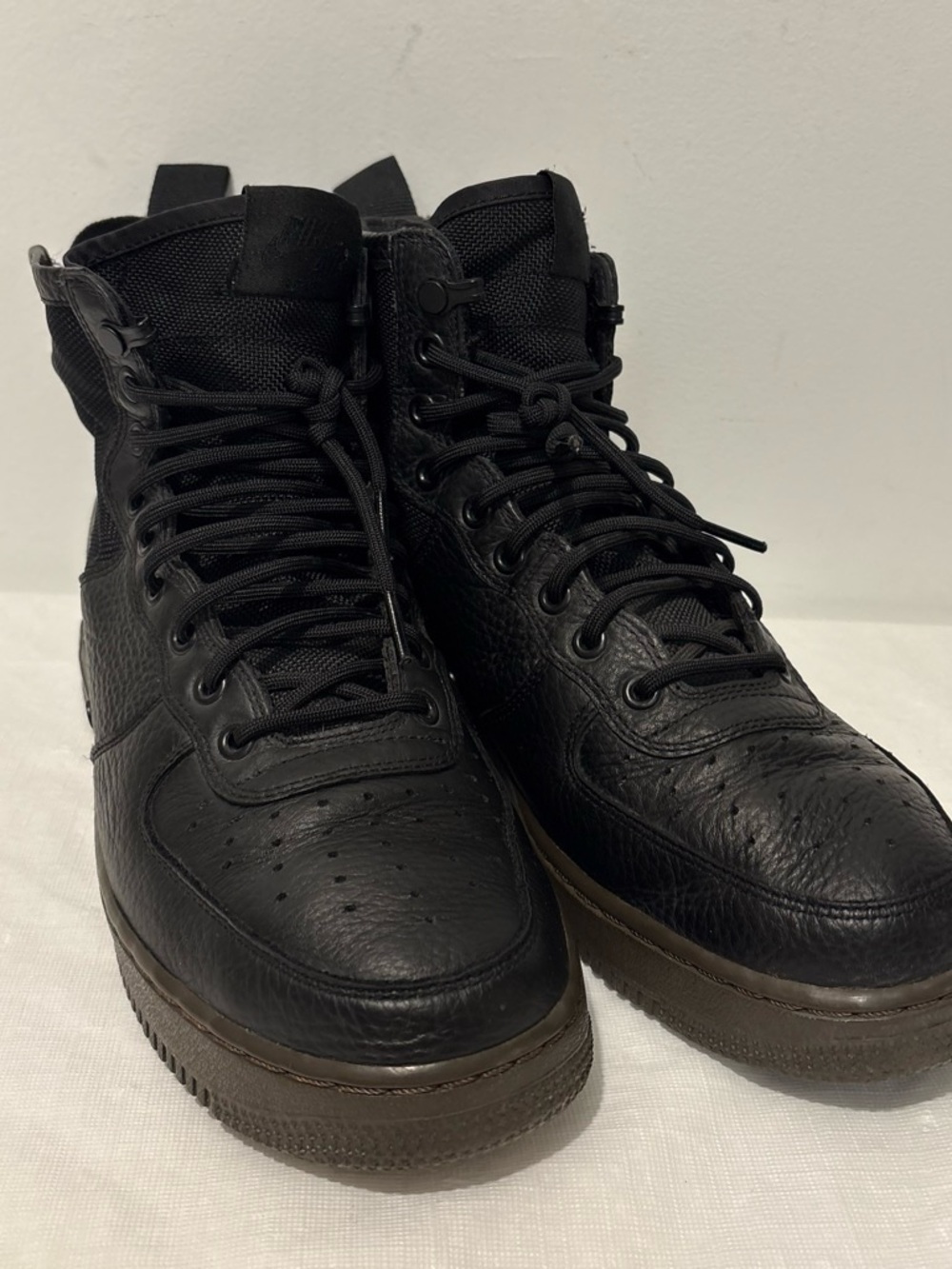 Nike Men's Black Leather High-Top Boots
